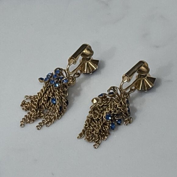Vintage Gold Tone Tassel Earrings Blue Rhinestone Dangle Clip On Chain Drop - Picture 7 of 9